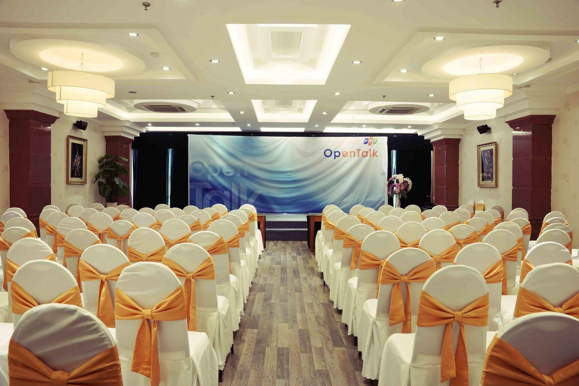 Adina Hotel Дананг Екстериор снимка