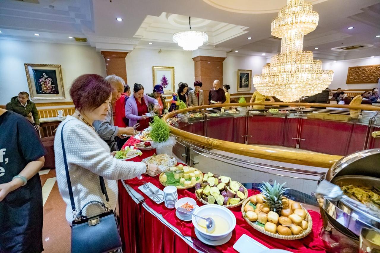 Adina Hotel Дананг Екстериор снимка